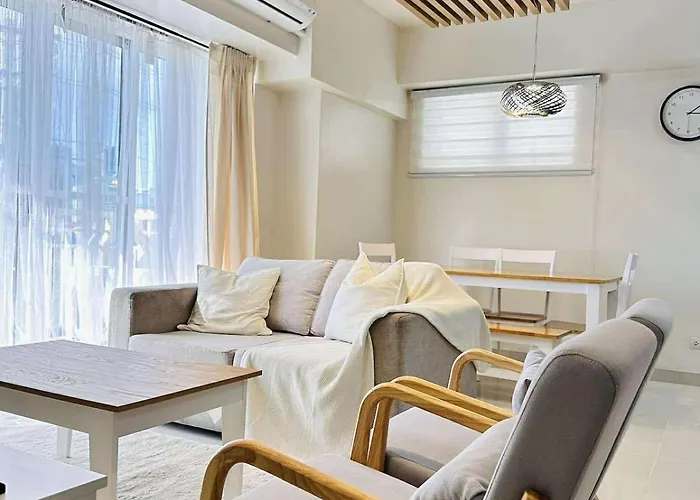 Cozy 3br Lumiere Pasig Near Bgc W Parking *